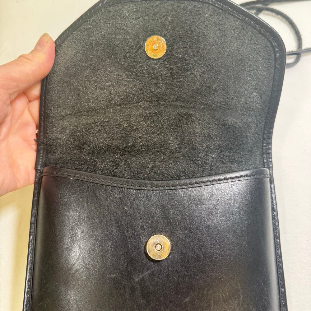 Michael Green crossbody pouch